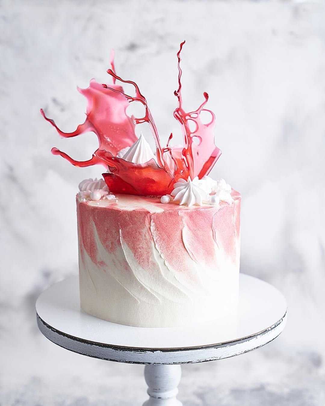 Украшение свадебного торта. как создать цветок из изомальта.