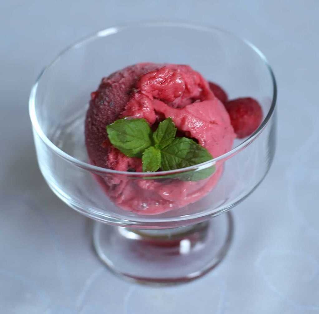 Топ-9 рецептов мороженого из ягод