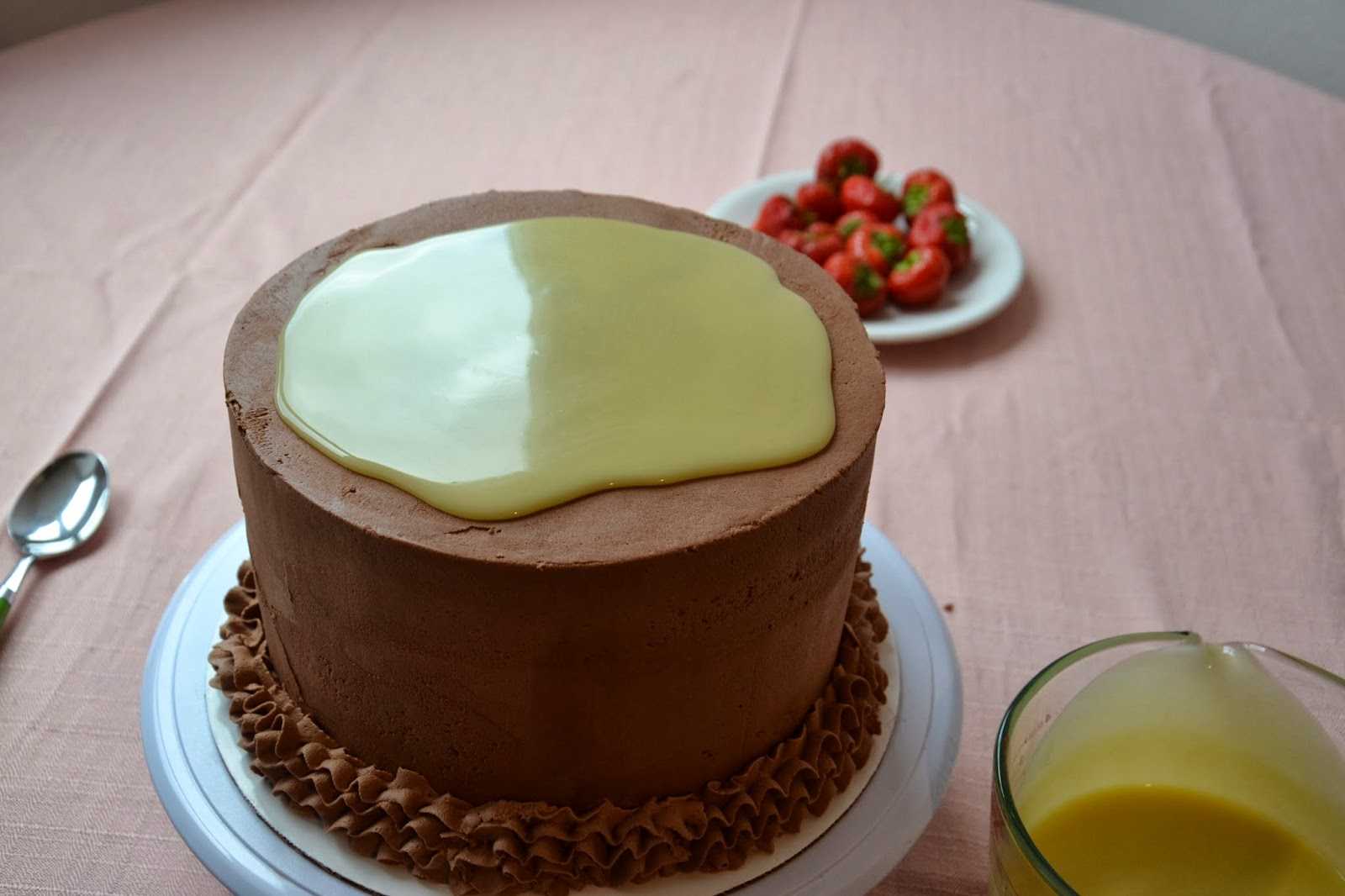 Как покрывать торт кремом ганаш