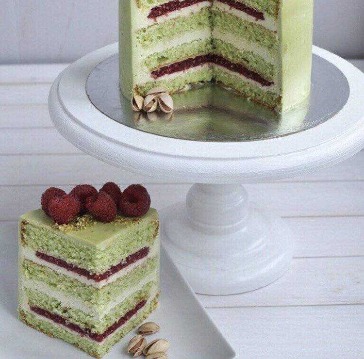 Вкусности » клубничный торт с ягодным конфи » рецепты от дайкири