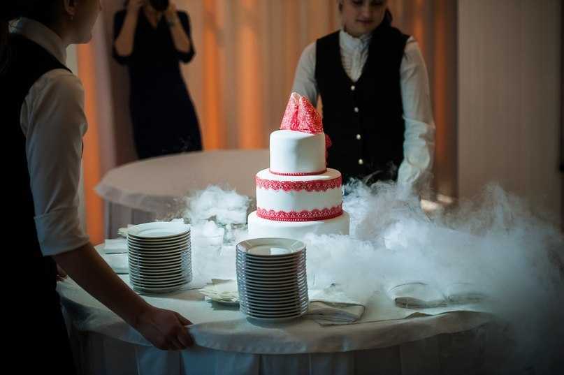 Расчет веса свадебного торта: на человека и общее количество гостей