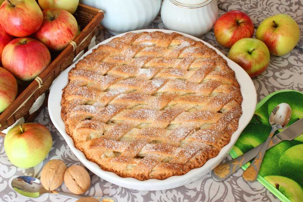 Быстрый рецепт итальянского пирога с яблоками по-деревенски