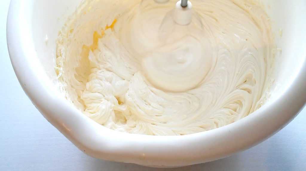 Как приготовить масляный крем для украшения торта в домашних условиях