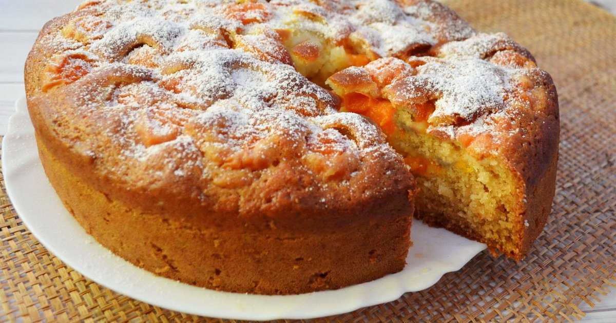 Манник на кефире — 6 рецептов пышного рассыпчатого манного пирога