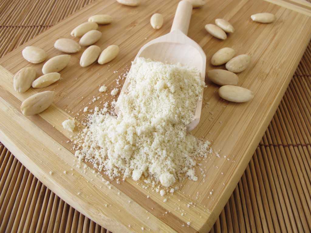 Как сделать ореховую муку из миндаля, фундука и арахиса