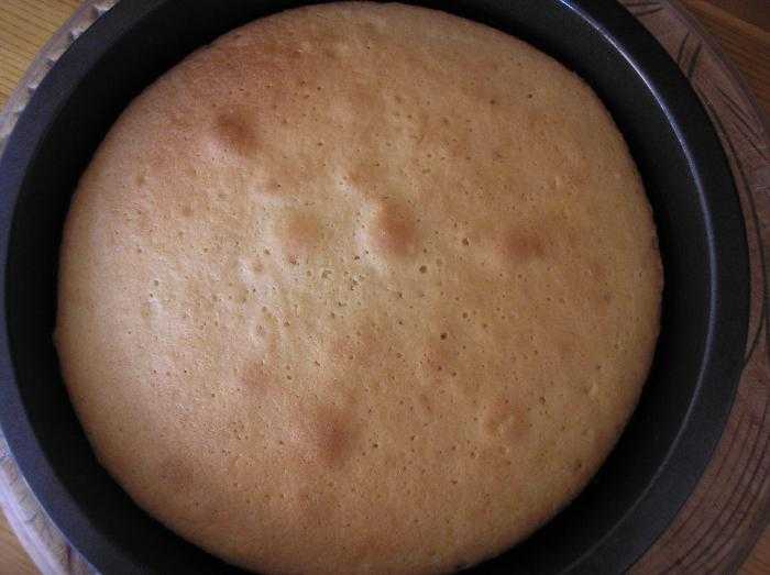 Бисквит на кефире — пошаговый рецепт с фото