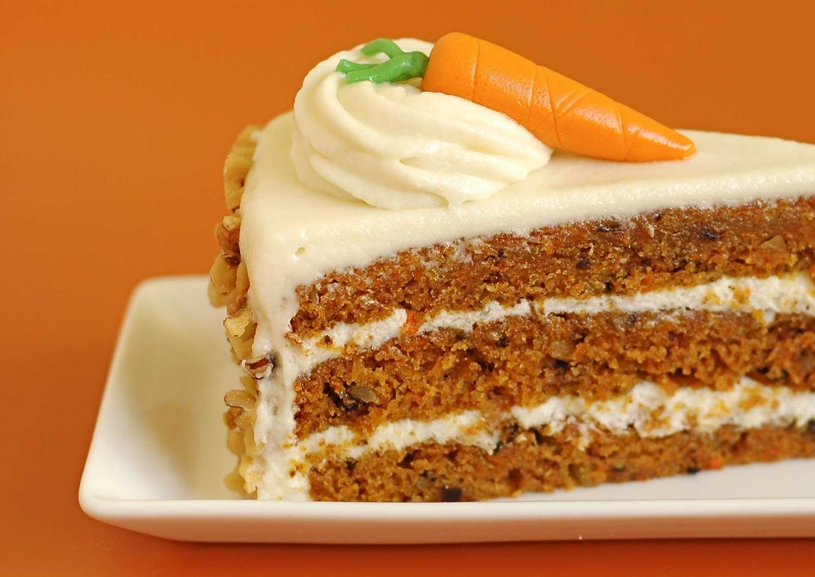 Творожный крем для бисквитного торта рецепт. Морковный торт Carrot Cake. Кэррот кейк торт. Морковный торт Шоколадница. Торт морковный Питер Фрост.