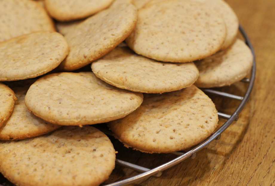 Печенье мария - калорийность, польза и вред галетной выпечки, особенности плотного затяжного теста