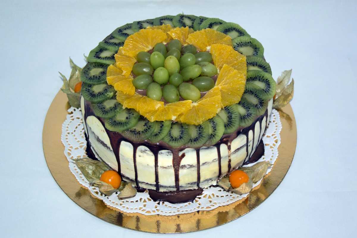 Торт азбука с фруктами