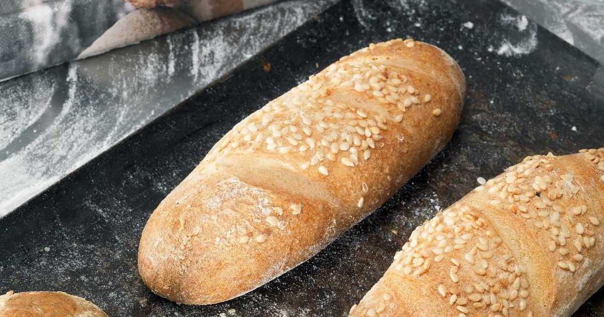 Чем белый хлеб отличается от булки?
чем белый хлеб отличается от булки?