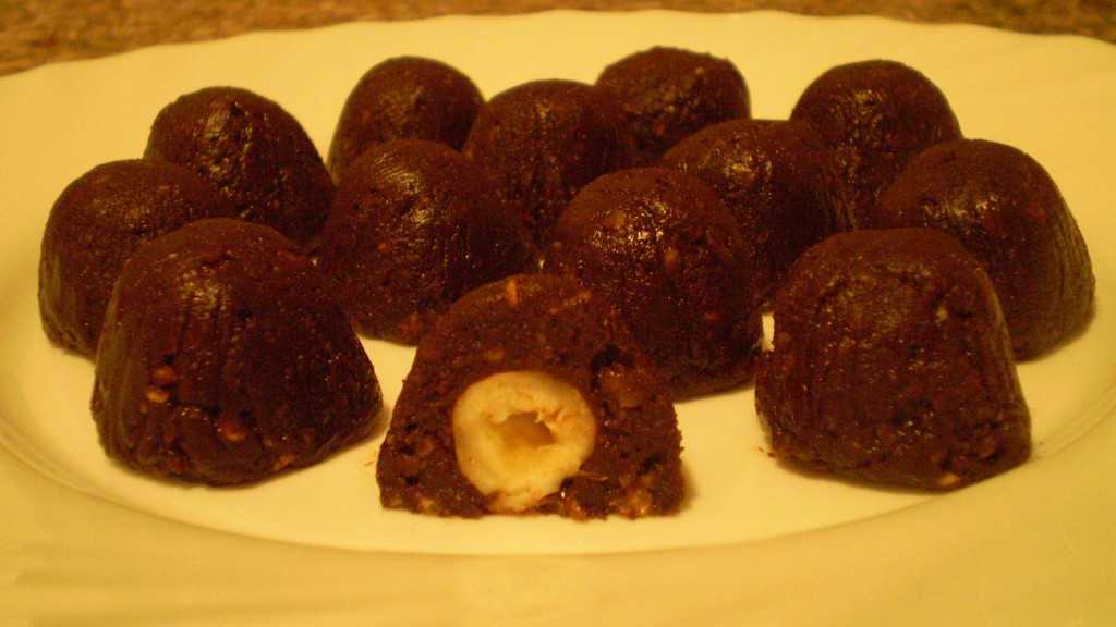 Домашние конфеты из сухофруктов с орехами