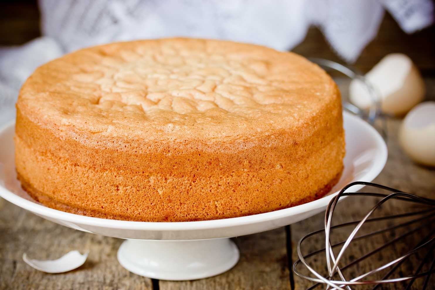 Как приготовить вкусный домашний бисквитный торт крепкий орешек рецепт в домашних условиях