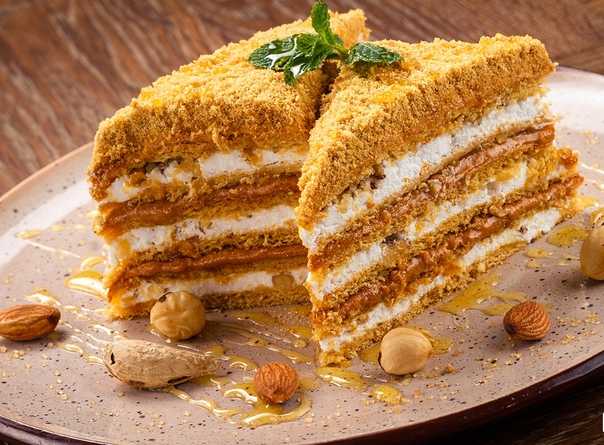 Медовик с заварным кремом - 6 классических рецептов торта