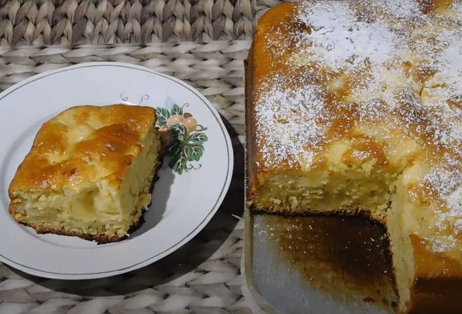 Пирожки из слоеного дрожжевого теста с яблоками — пошаговый рецепт с фото
