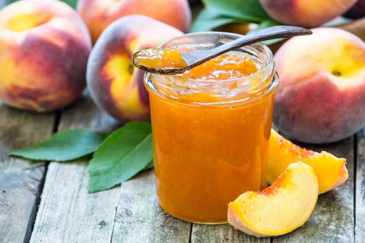 Рецепты вкусного, густого персикового джема: с лимоном, апельсином, без косточек, как приготовить в мультиварке, хлебопечке в домашних условиях, фото