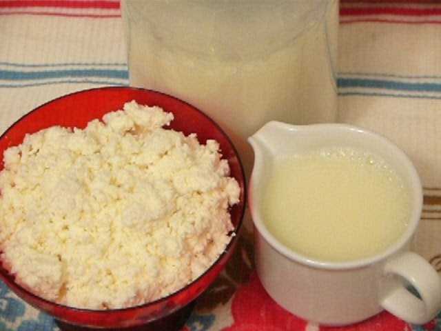 Как сделать сыр из кислого молока в домашних условиях