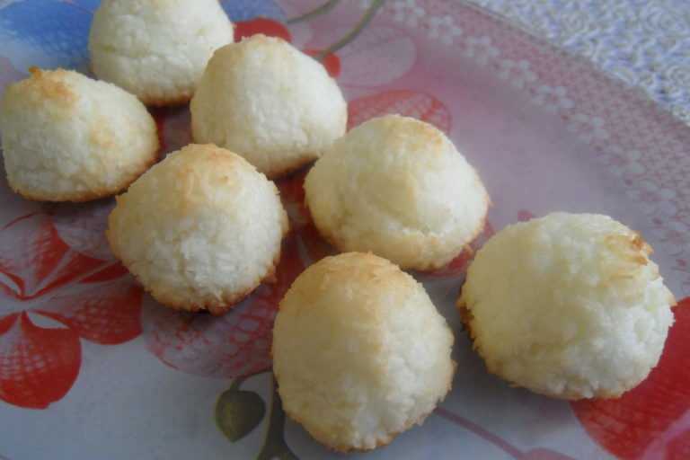 Кокосовое печенье, 2 рецепта с фото: мягкое бельгийское и пышное бисквитное