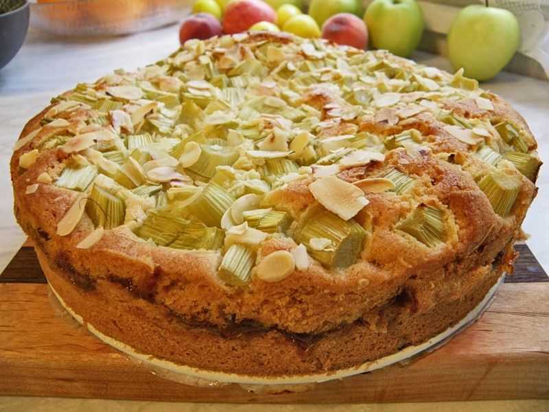 Пирог с щавелем - быстро и вкусно. 7 простых рецептов щавелевых пирогов