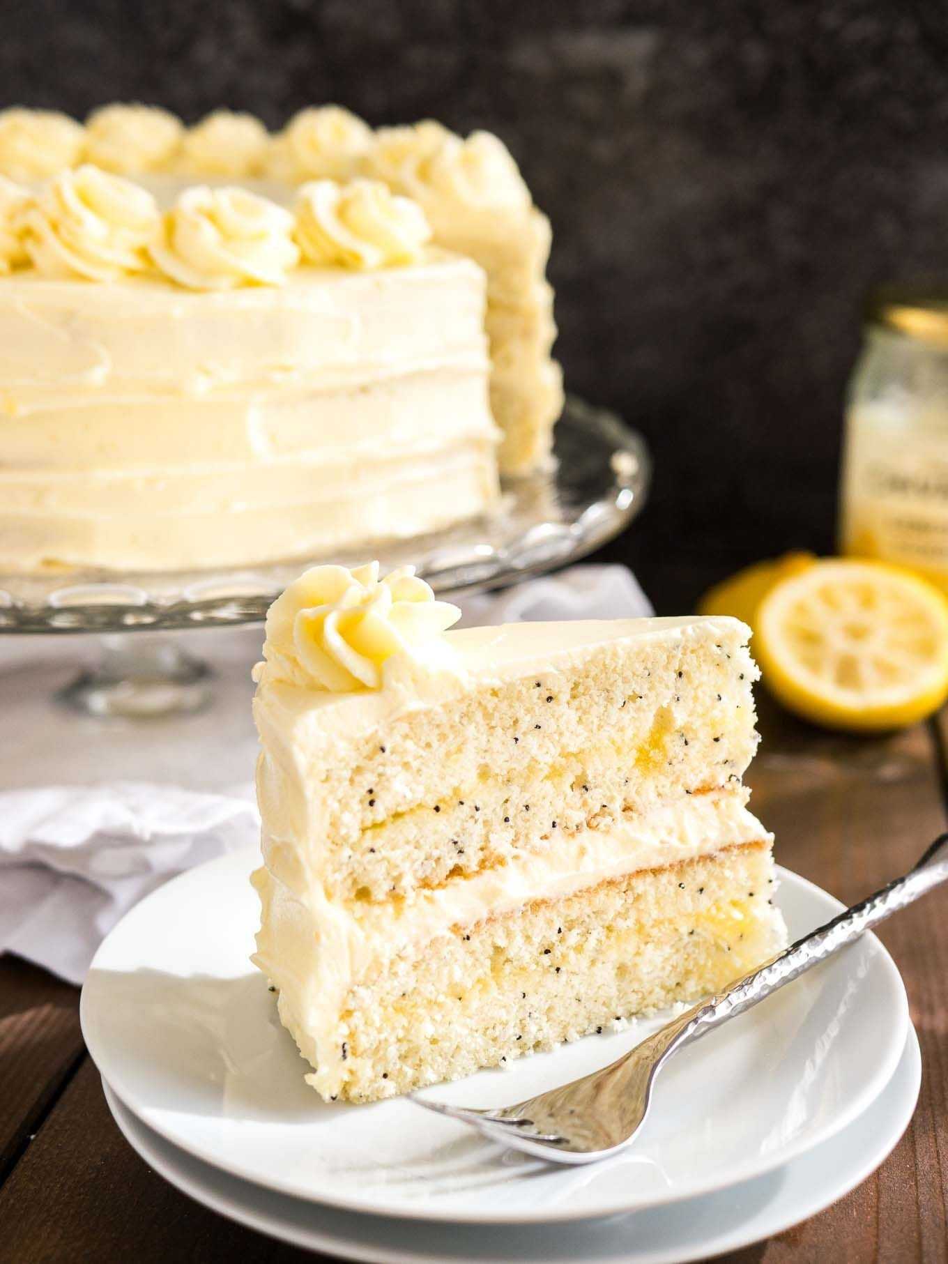 Классический творожный торт. Торт лимонник бисквитный. Торт маковый бисквит лимонный курд. Маковый бисквит с лимонным курдом. Торт Лимончелло лимонный курд.