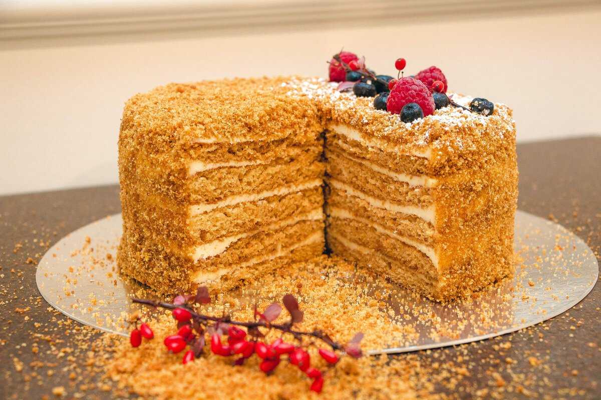 Торт медовик — 3 классических рецепта в домашних условиях