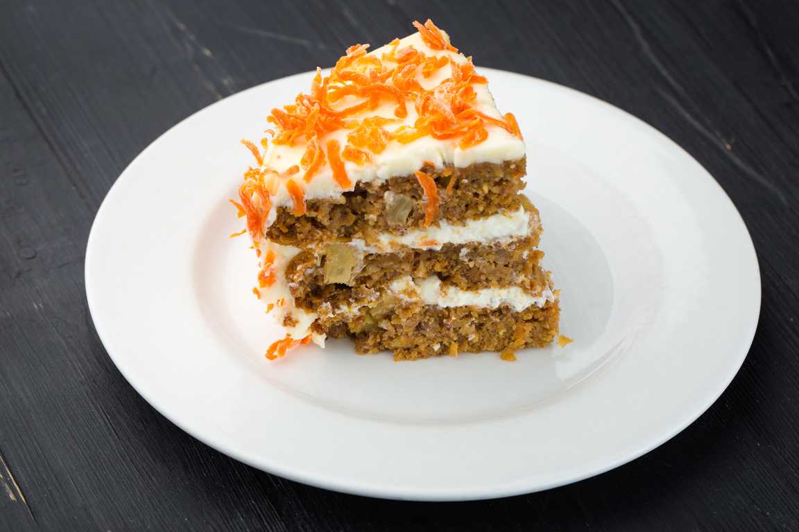 Морковный торт с творожным кремом и грецкими орехами рецепт с фото пошагово