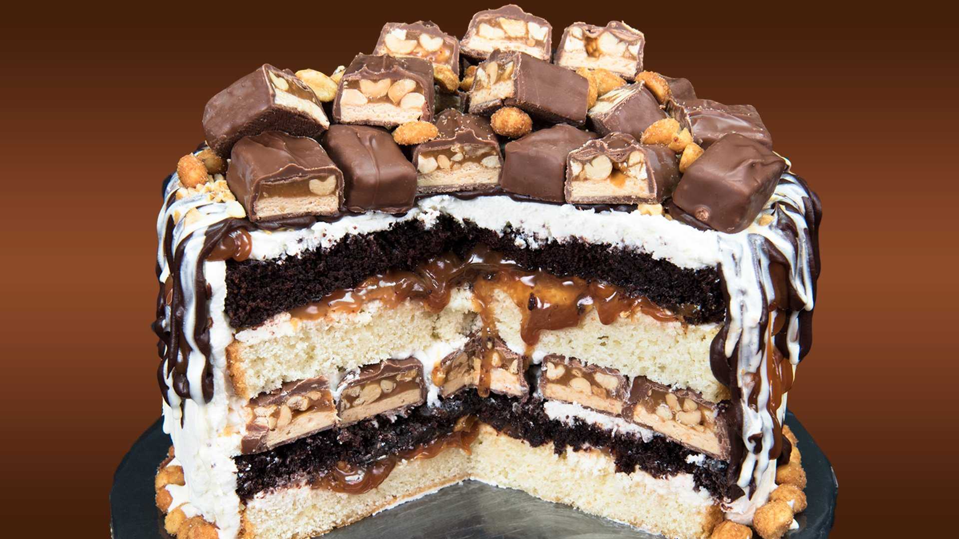 Шоколадно-ореховый торт: с черносливом, без выпечки, с карамелью