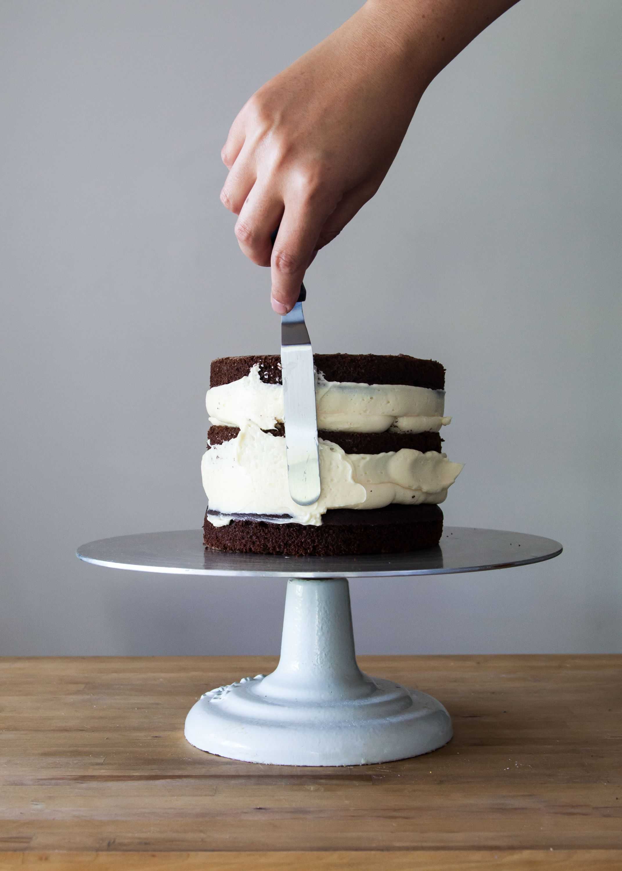 Крем для выравнивания торта - как готовить масляный, сливочный, шоколадный или белковый