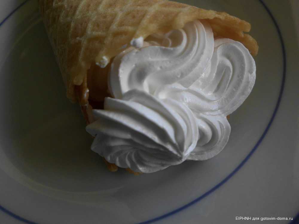 Масляный белково-заварной крем для оформления торта - как сделать белково-заварной крем для цветов, пошаговый рецепт с фото