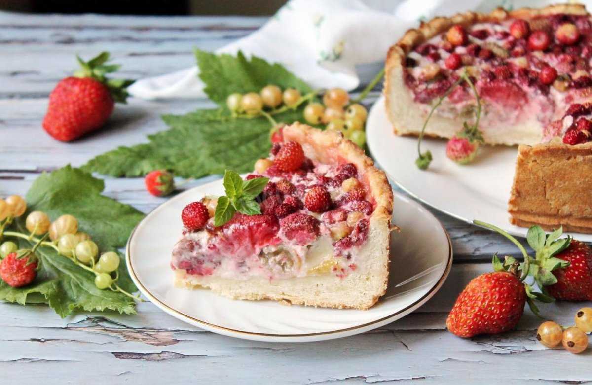 Пирог из песочного теста с ягодами - 15 пошаговых фото в рецепте