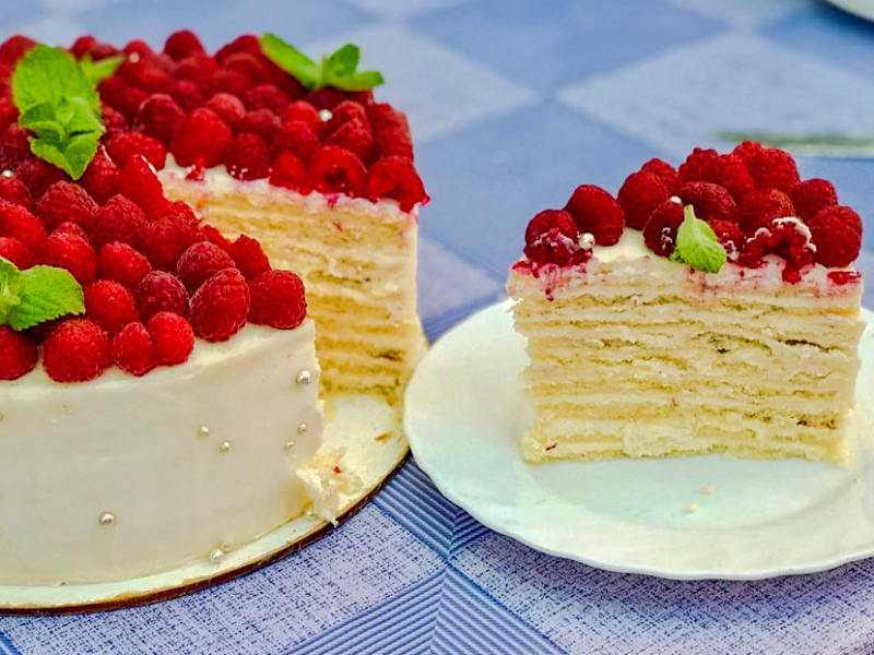 Быстрый торт «молочная девочка» – нежный домашний десерт. подборка тортов «молочная девочка» в духовке и на сковороде