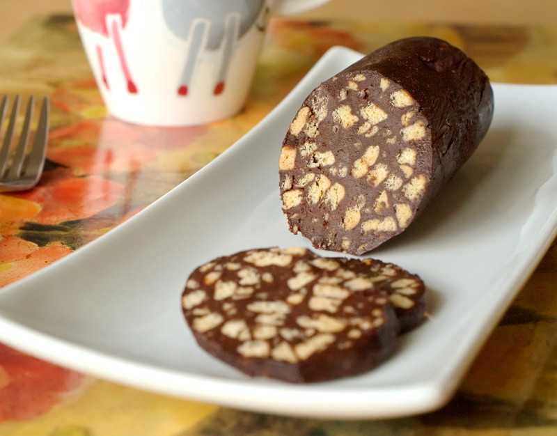 Шоколадная колбаса из печенья: рецепты