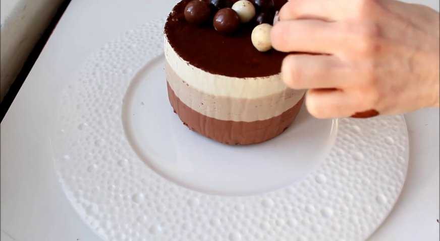 Торт «три шоколада» – пошаговые рецепты эффектного десерта. готовим вкуснейший муссовый торт «три шоколада» по пошаговым рецептам - автор екатерина данилова - журнал женское мнение