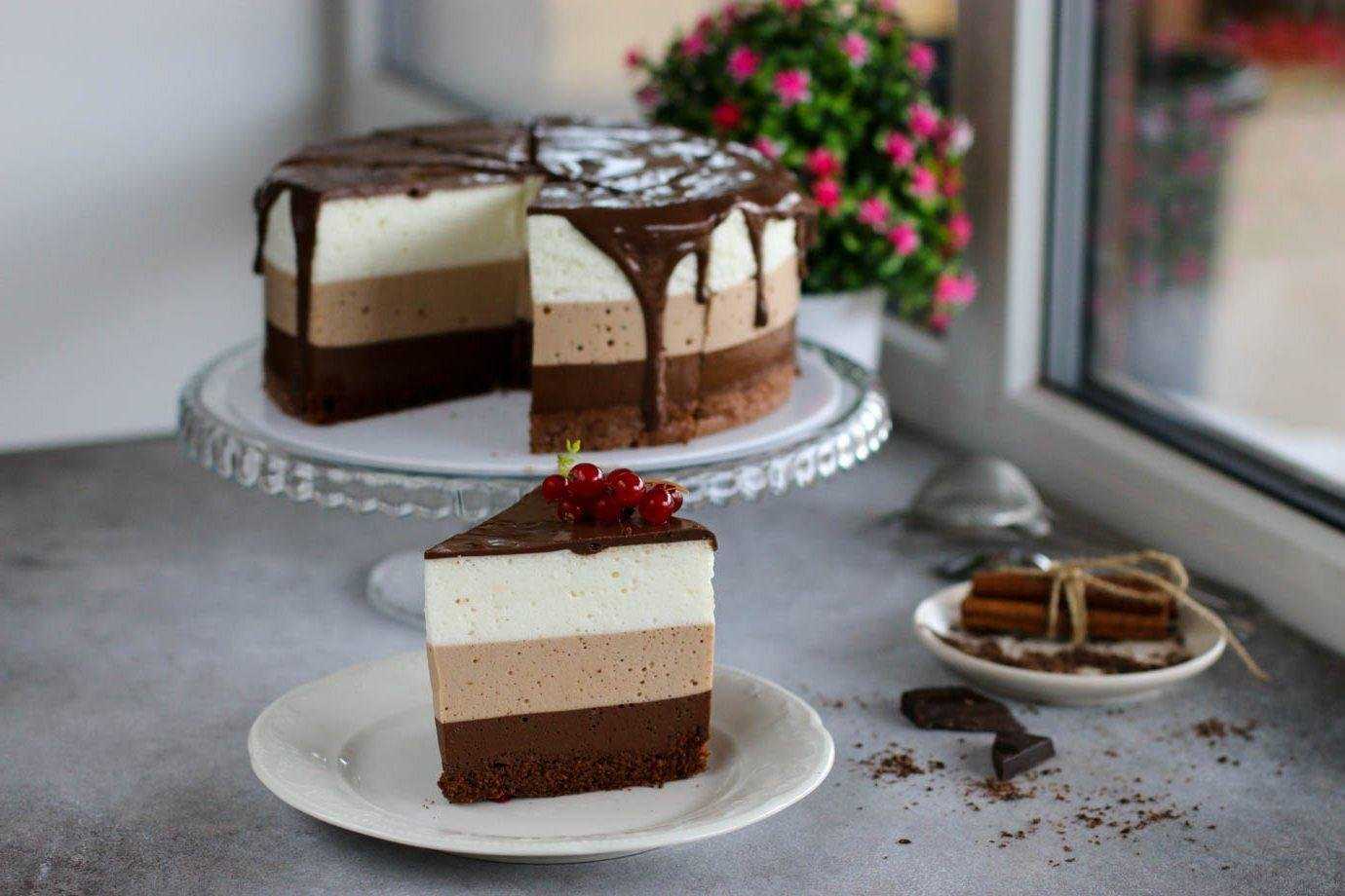 Как приготовить очень популярный домашний Муссовый торт три шоколада Юлии Смолл рецепт